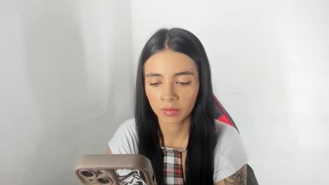 Snapshot of katialips_ chatting on November 6, 2025, 9:05 pm Katia online show from November 6, 2025, 9:05 pm