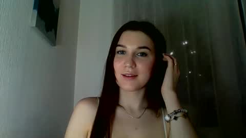katie_foxi online show from December 17, 2025, 4:35 pm