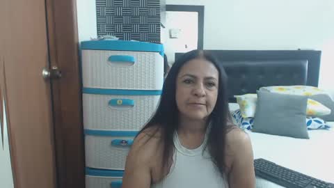 katie online show from December 24, 2024, 4:08 pm