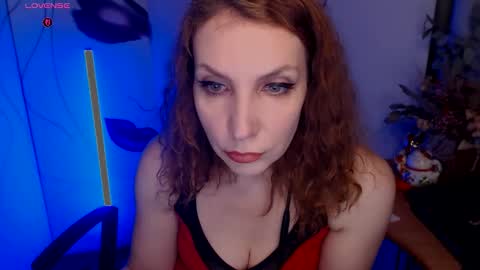 Snapshot of katiejohanson chatting on November 19, 2025, 3:39 am Katie online show from November 19, 2025, 3:39 am