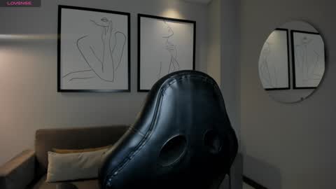 Snapshot of katiestonne chatting on January 15, 2025, 3:22 am Kate Stonne online show from January 15, 2025, 3:22 am