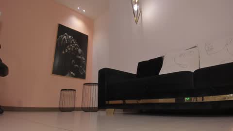 Snapshot of katiestonne chatting on January 22, 2025, 9:24 am Kate Stonne online show from January 22, 2025, 9:24 am