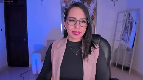 Snapshot of katiestonne chatting on September 11, 2025, 2:44 am Kate Stonne online show from September 11, 2025, 2:44 am