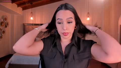 Snapshot of katiestonne chatting on October 4, 2025, 3:15 am Kate Stonne online show from October 4, 2025, 3:15 am