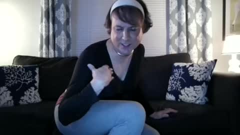 Snapshot of katieutopia chatting on February 10, 2026, 4:27 am katieutopia online show from February 10, 2026, 4:27 am