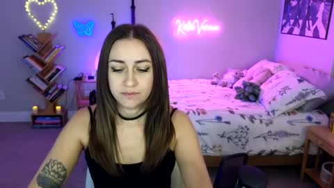 Snapshot of katieverona chatting on January 14, 2025, 1:58 am Katie Verona online show from January 14, 2025, 1:58 am