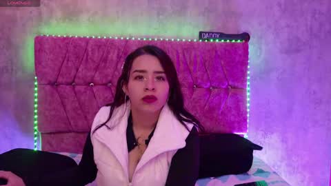 Snapshot of katiie_m chatting on May 21, 2026, 8:43 am Katie online show from May 21, 2026, 8:43 am