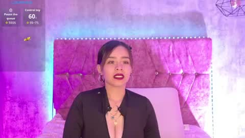 Snapshot of katiie_m chatting on June 5, 2026, 7:58 am Katie online show from June 5, 2026, 7:58 am
