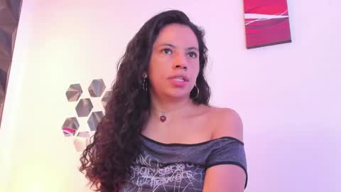 KATE  online show from April 12, 2026, 10:04 pm