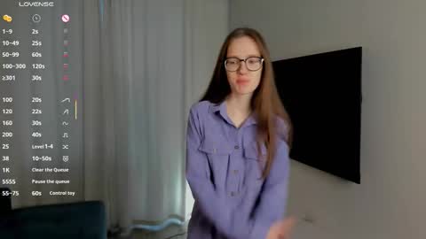 Snapshot of katinatonge chatting on November 19, 2025, 8:36 am Scarlett online show from November 19, 2025, 8:36 am