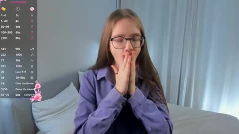 Snapshot of katinatonge chatting on December 4, 2025, 8:34 am Scarlett online show from December 4, 2025, 8:34 am