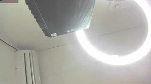 katitaluxury_hot online show from May 15, 2026, 1:23 am