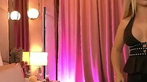 KatJolie online show from July 27, 2026, 5:53 pm