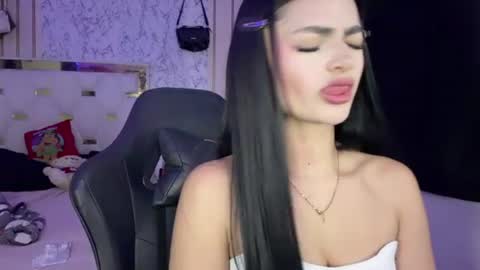 Snapshot of katleen_v chatting on June 25, 2026, 2:22 am Katleen. online show from June 25, 2026, 2:22 am