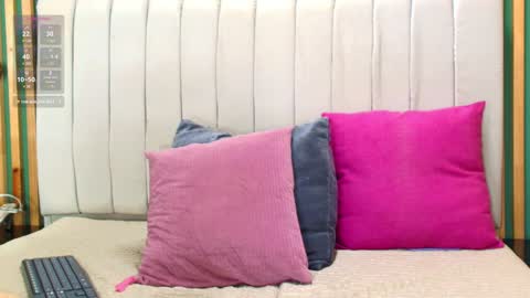 K A T L Y N  online show from February 4, 2025, 7:11 pm