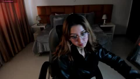 Snapshot of katnia_and_marcuz chatting on November 7, 2025, 11:43 am Katnia and Marcuz online show from November 7, 2025, 11:43 am