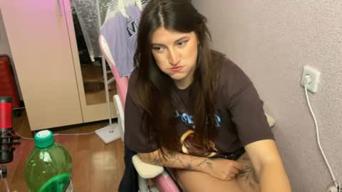 Snapshot of katrin_kristal chatting on May 6, 2026, 6:35 pm naked in pvt show 100 tk online show from May 6, 2026, 6:35 pm