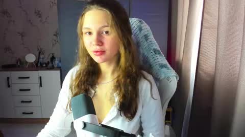 Snapshot of katrinasoul chatting on November 12, 2025, 8:15 am Katty online show from November 12, 2025, 8:15 am