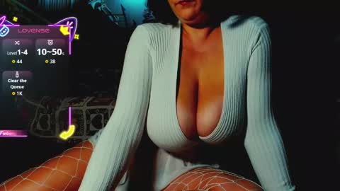 KatrineDenev online show from October 7, 2025, 8:39 pm