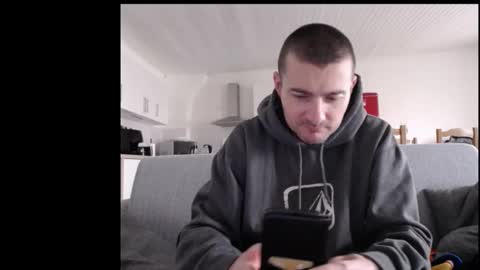 Snapshot of katsufr chatting on March 10, 2025, 10:37 am demyx online show from March 10, 2025, 10:37 am