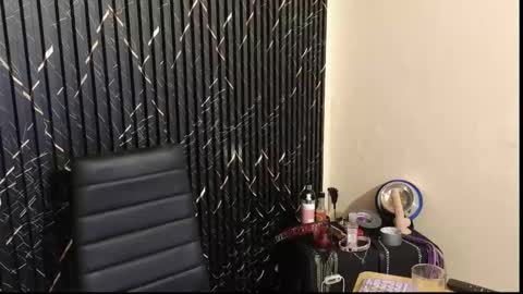 Snapshot of katt_bdsm chatting on October 15, 2025, 4:40 pm Katt online show from October 15, 2025, 4:40 pm