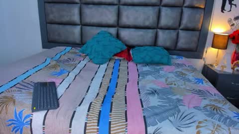 kattaleyaa_ online show from December 4, 2025, 2:15 pm