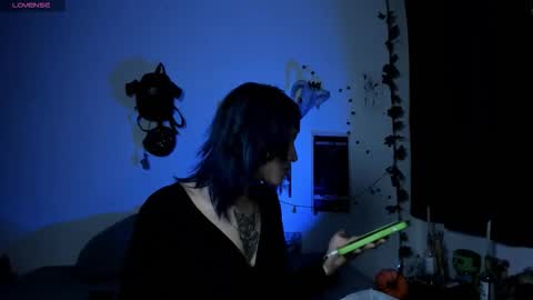 kattx   independent model online show from November 8, 2025, 12:22 am