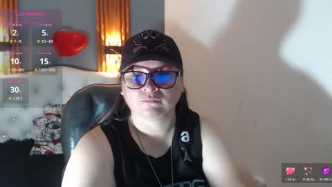 Snapshot of katty_findom_ chatting on March 5, 2026, 9:27 am katty online show from March 5, 2026, 9:27 am