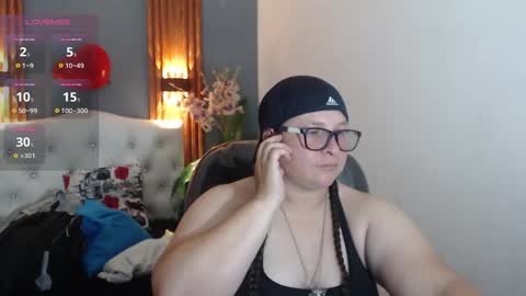 Snapshot of katty_findom_ chatting on March 6, 2026, 9:06 am katty online show from March 6, 2026, 9:06 am