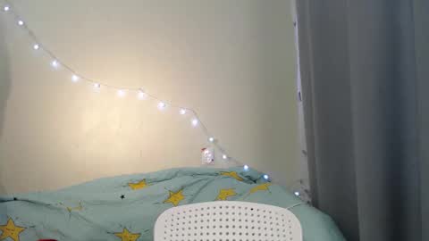 Katty Fox online show from November 20, 2025, 8:14 am