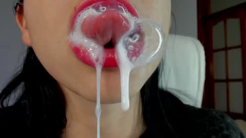 Snapshot of katty_mouth chatting on January 11, 2025, 8:32 pm Katty online show from January 11, 2025, 8:32 pm