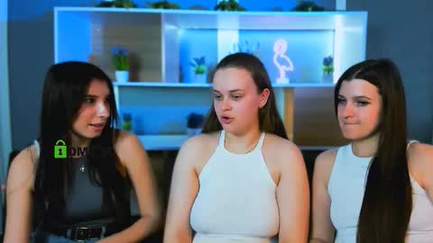 Kat online show from March 21, 2026, 3:04 pm