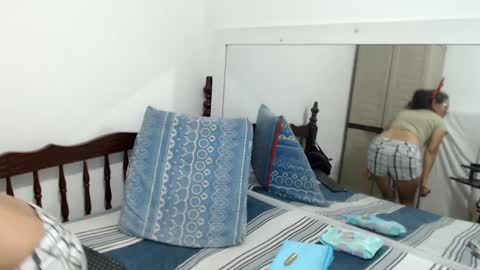 Snapshot of kattydirty144 chatting on December 10, 2024, 5:55 pm angel online show from December 10, 2024, 5:55 pm