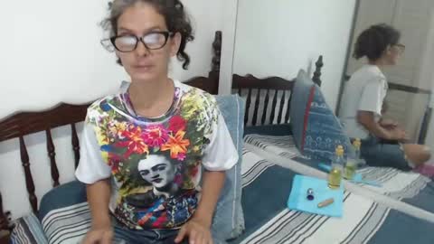 Snapshot of kattydirty144 chatting on January 9, 2025, 8:33 pm angel online show from January 9, 2025, 8:33 pm