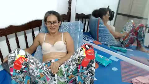 Snapshot of kattydirty144 chatting on January 14, 2025, 10:34 pm angel online show from January 14, 2025, 10:34 pm