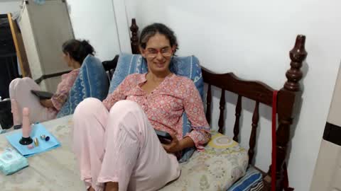 Snapshot of kattydirty144 chatting on February 26, 2025, 11:04 pm angel online show from February 26, 2025, 11:04 pm