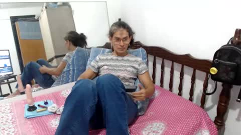 Snapshot of kattydirty144 chatting on March 5, 2025, 11:27 pm angel online show from March 5, 2025, 11:27 pm