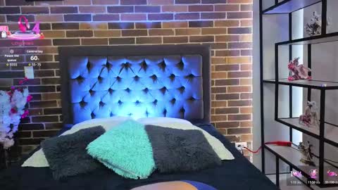 kattypaez online show from December 19, 2025, 4:14 pm