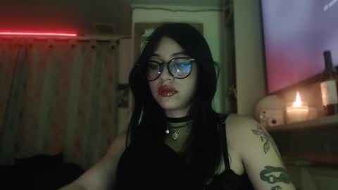 Snapshot of kattze chatting on December 3, 2024, 5:20 am online show from December 3, 2024, 5:20 am