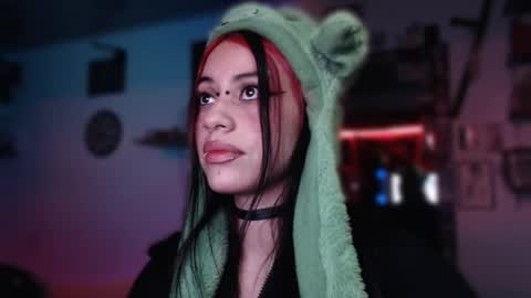 Snapshot of kattze chatting on January 10, 2025, 9:23 am online show from January 10, 2025, 9:23 am