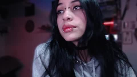 Snapshot of kattze chatting on January 22, 2025, 3:20 am online show from January 22, 2025, 3:20 am