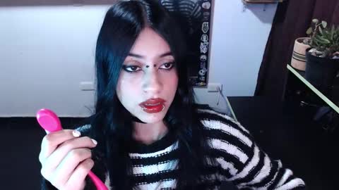 Snapshot of kattze chatting on February 17, 2025, 3:25 am online show from February 17, 2025, 3:25 am