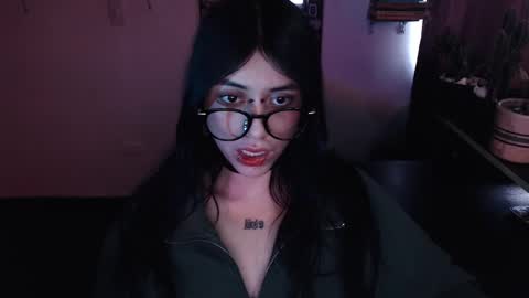 Snapshot of kattze chatting on March 2, 2025, 3:05 pm online show from March 2, 2025, 3:05 pm