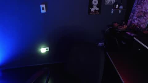 Snapshot of kattze chatting on October 30, 2025, 11:05 pm online show from October 30, 2025, 11:05 pm