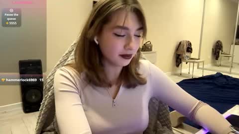 Olivia online show from March 21, 2026, 8:23 pm