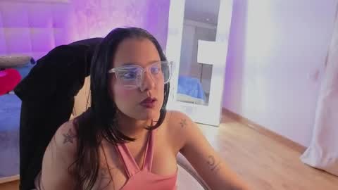 Snapshot of katy_blush chatting on June 7, 2026, 7:17 pm katy_blush online show from June 7, 2026, 7:17 pm