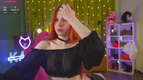 Snapshot of katy_ethereal chatting on November 3, 2025, 2:46 am Katy - online show from November 3, 2025, 2:46 am