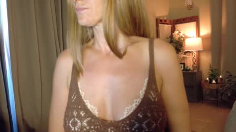 Katy online show from April 16, 2026, 11:18 pm