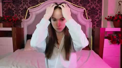 katy_st_james online show from February 1, 2026, 4:33 am