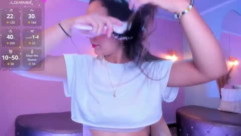 Snapshot of katy_sweet19 chatting on October 15, 2025, 8:20 pm Katy online show from October 15, 2025, 8:20 pm